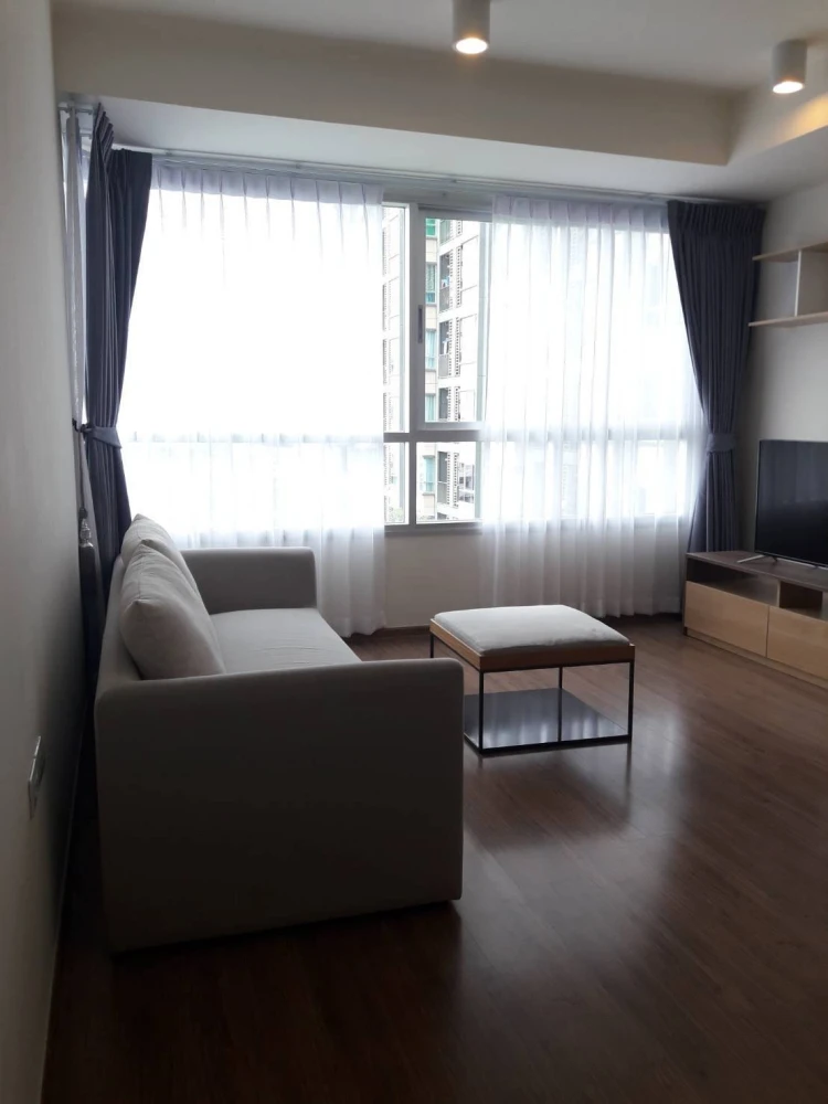 Selling U Delight Rattanathibet, 2 bedrooms, spacious living area, prime location, fully furnished. Don't miss out!