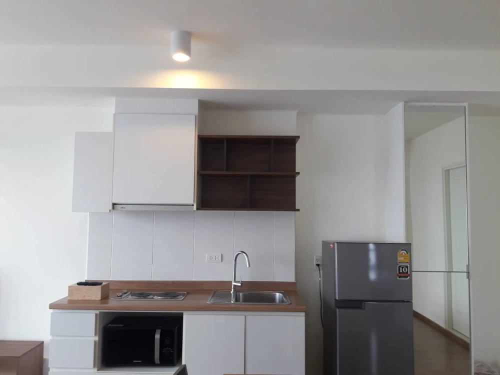 Selling U Delight Rattanathibet, 2 bedrooms, spacious living area, prime location, fully furnished. Don't miss out!