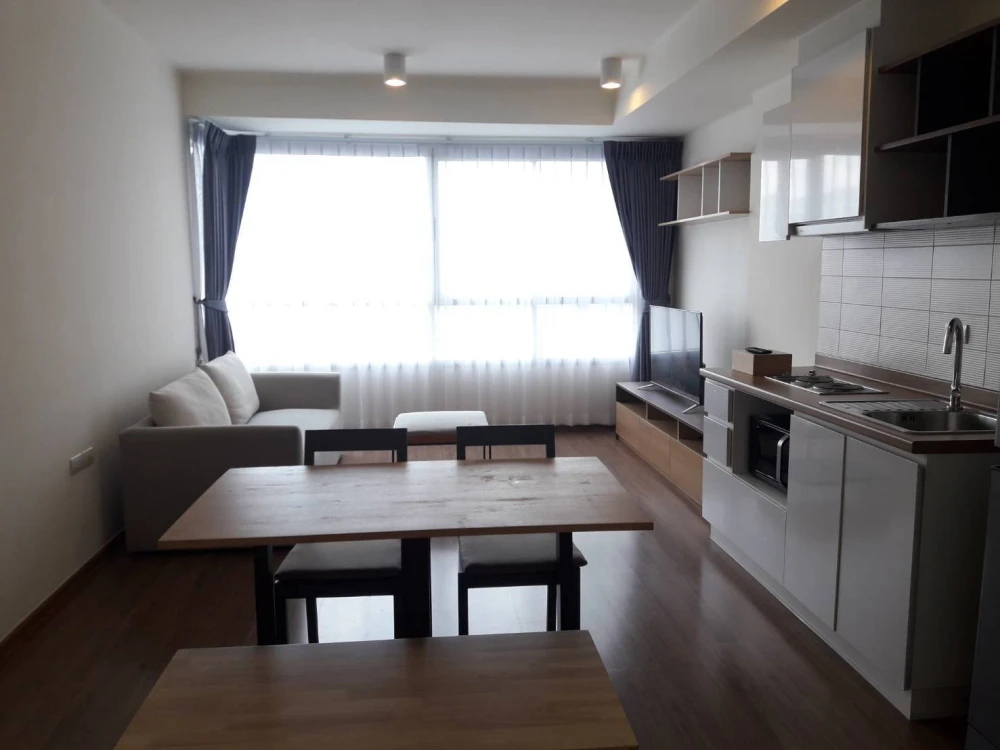 Selling U Delight Rattanathibet, 2 bedrooms, spacious living area, prime location, fully furnished. Don't miss out!