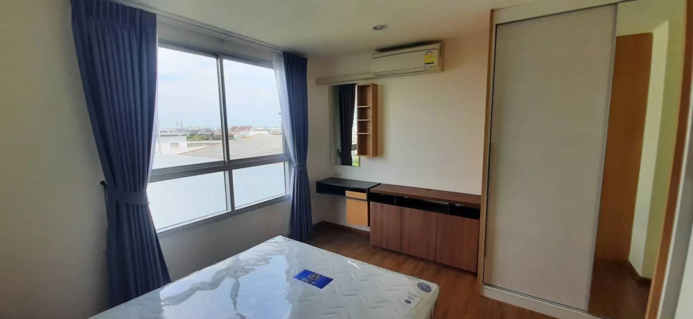 Selling U Delight Rattanathibet, 2 bedrooms, spacious living area, prime location, fully furnished. Don't miss out!