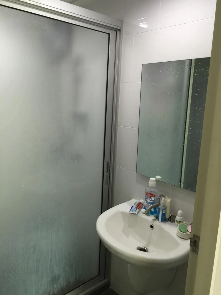 For sale: U Ratchayothin (Phahonyothin 32). The room is nicely decorated and has wallpaper all around. Hurry and reserve now. Don't miss out!