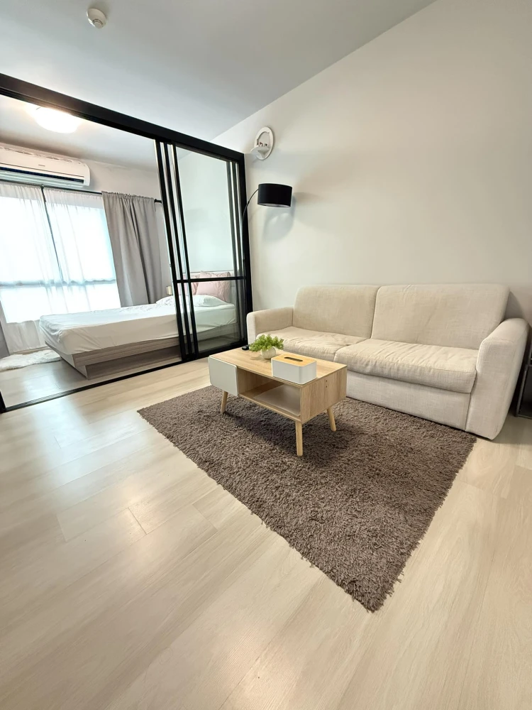 Selling UNIO RAMKHAMHAENG, fully furnished with appliances. Just bring your bags and move in!