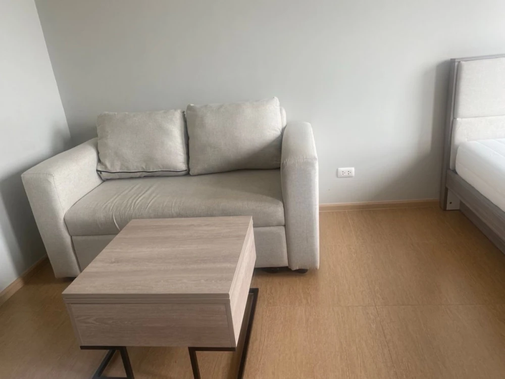 For sale: Unio Sukhumvit 72, 8th floor, fully furnished room, ready to move in. Interested in owning one? Hurry and reserve now.