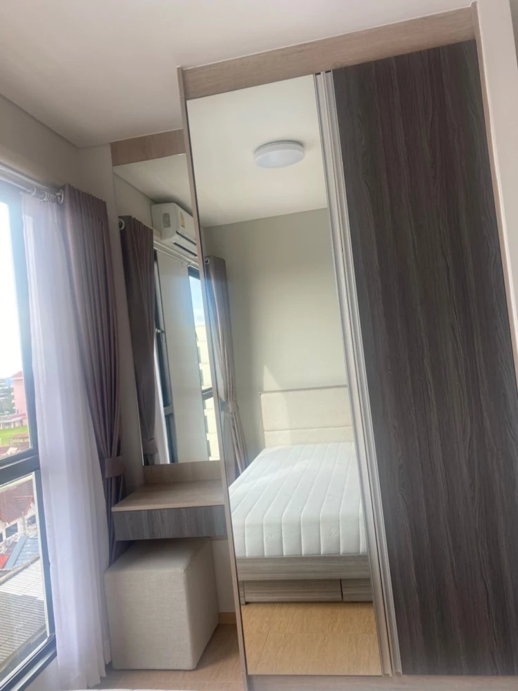 For sale: Unio Sukhumvit 72, 8th floor, fully furnished room, ready to move in. Interested in owning one? Hurry and reserve now.