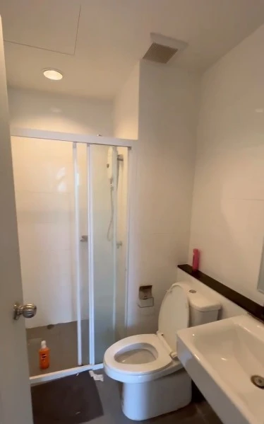 For sale: Unio Sukhumvit 72, Studio room type, 6th floor, fully furnished, reserve now.