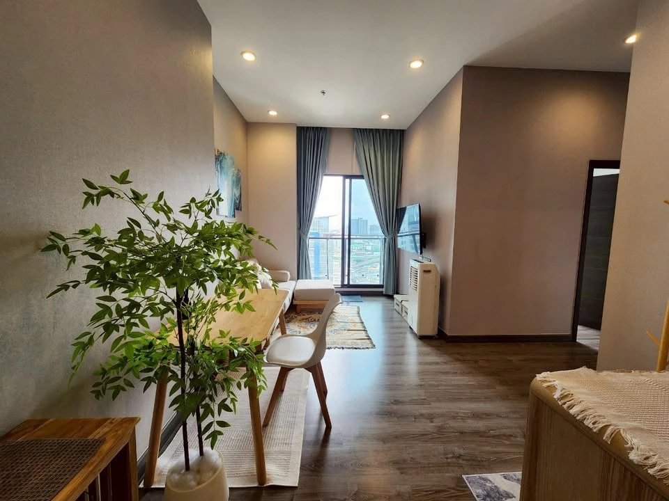 For sale: Urbano Rajavithi corner room with privacy, plenty of usable space, beautiful view of the Chao Phraya River. Don't miss it!