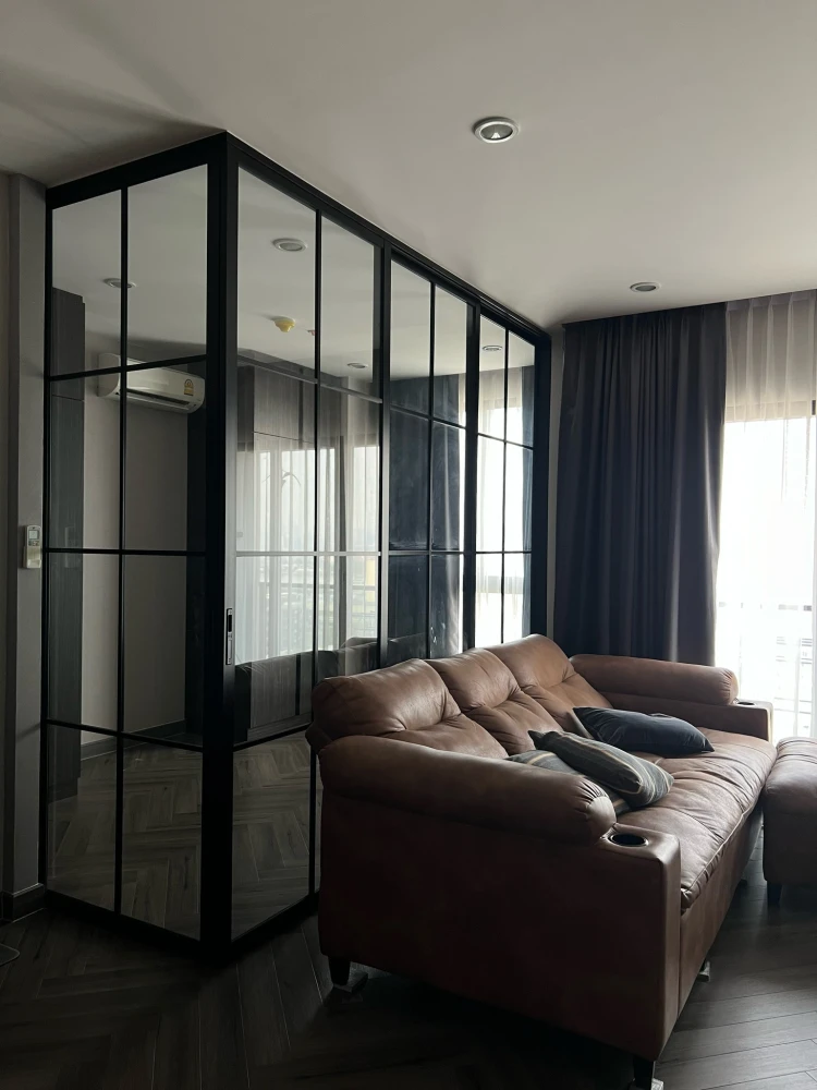 Urbano Ratchawithi for sale. Enjoy stunning views of the Rama VIII Bridge and the Chao Phraya River. Unobstructed, open view. Don't miss this opportun