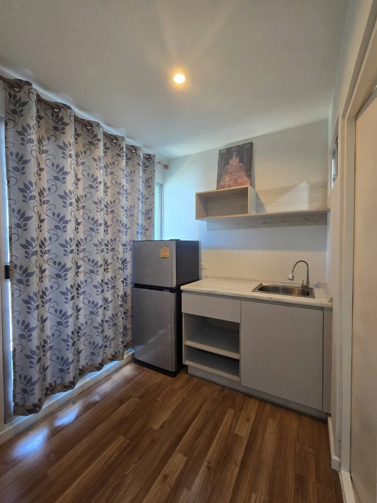 Selling V Condo Ladkrabang, 5th floor unit. Fully furnished with all amenities. Don't miss out!