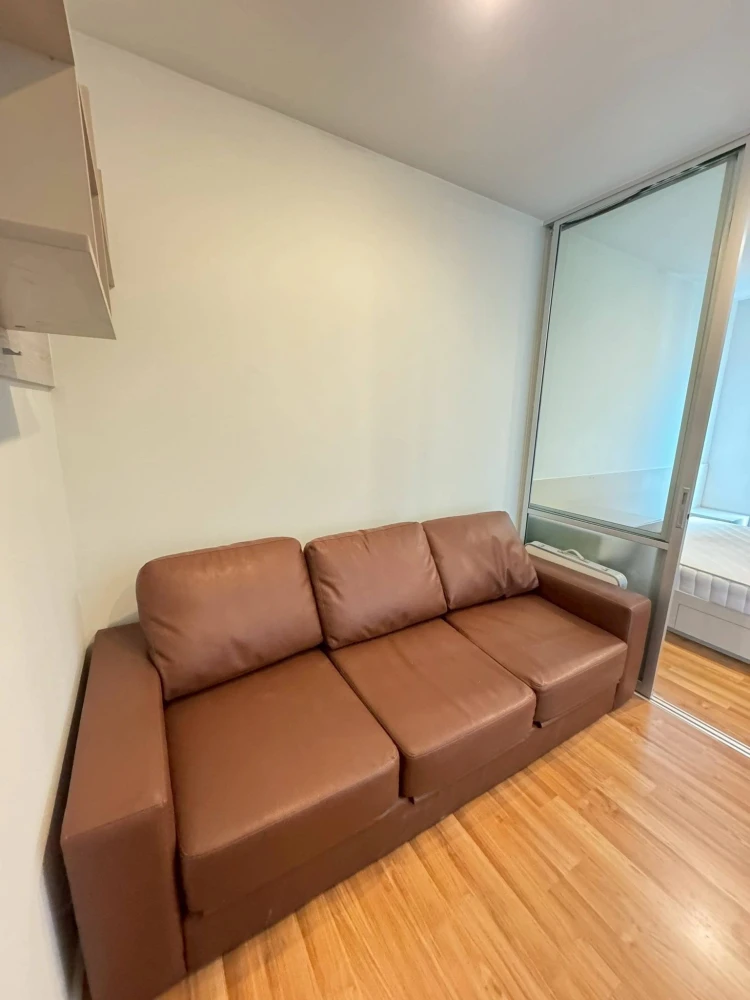 Selling V Condo Ladkrabang, 8th floor, a lovely unit with high-quality built-in furniture. Don't miss out!
