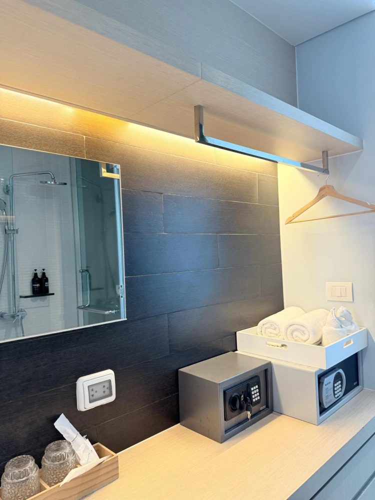 Veranda Residence Pattaya for sale, spacious room, lots of usable space, good location, comes with complete facilities, reserve now.