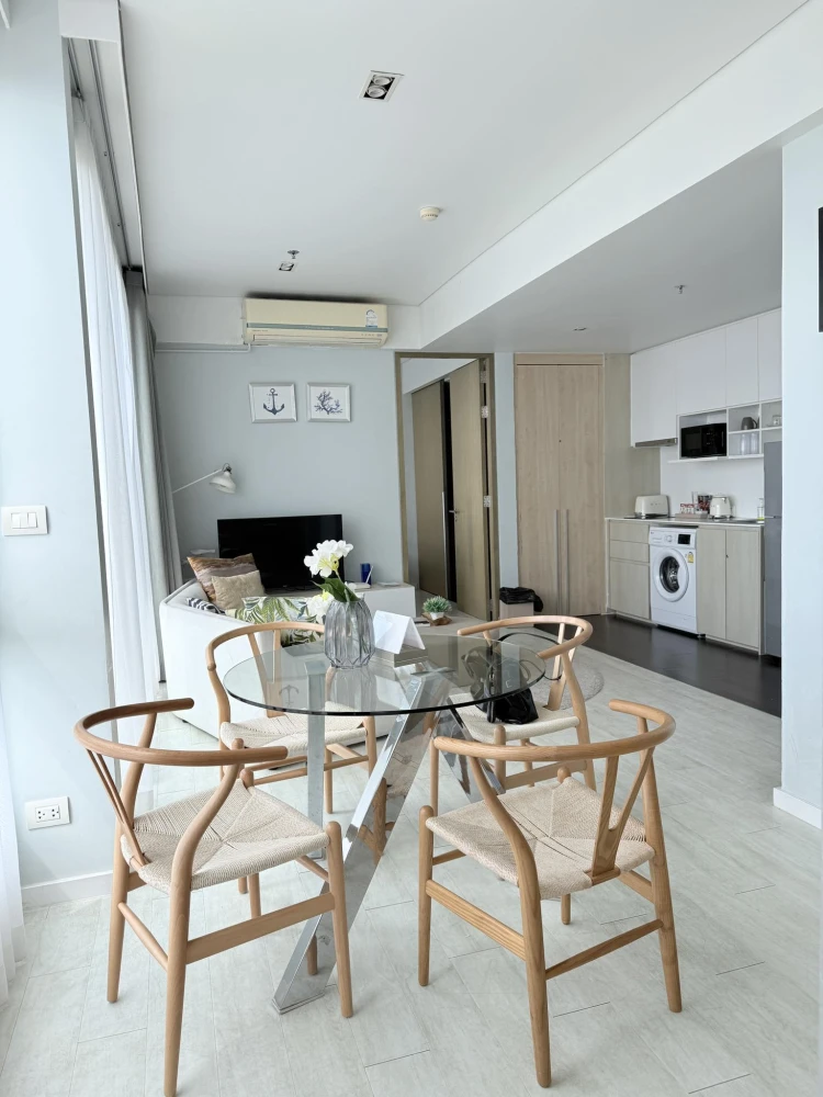 Veranda Residence Pattaya for sale, spacious room, lots of usable space, good location, comes with complete facilities, reserve now.