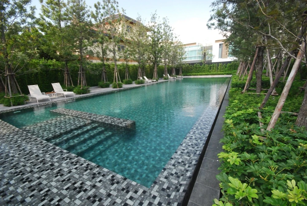 For rent: Veranda Residence Pattaya, high floor unit, spacious and comfortable. Book now!