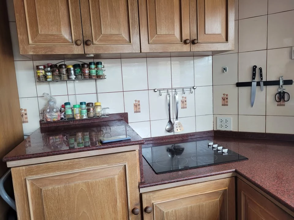 View Talay Condominium 5 for sale, Pattaya side, no elevator required, 2 meters above ground level, spacious living space, reserve now.