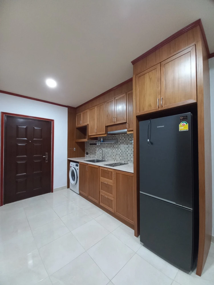 For sale View Talay Jomtien Condominium 1-8, spacious rooms, lots of usable space, good location, beautiful sea view, don't miss it.