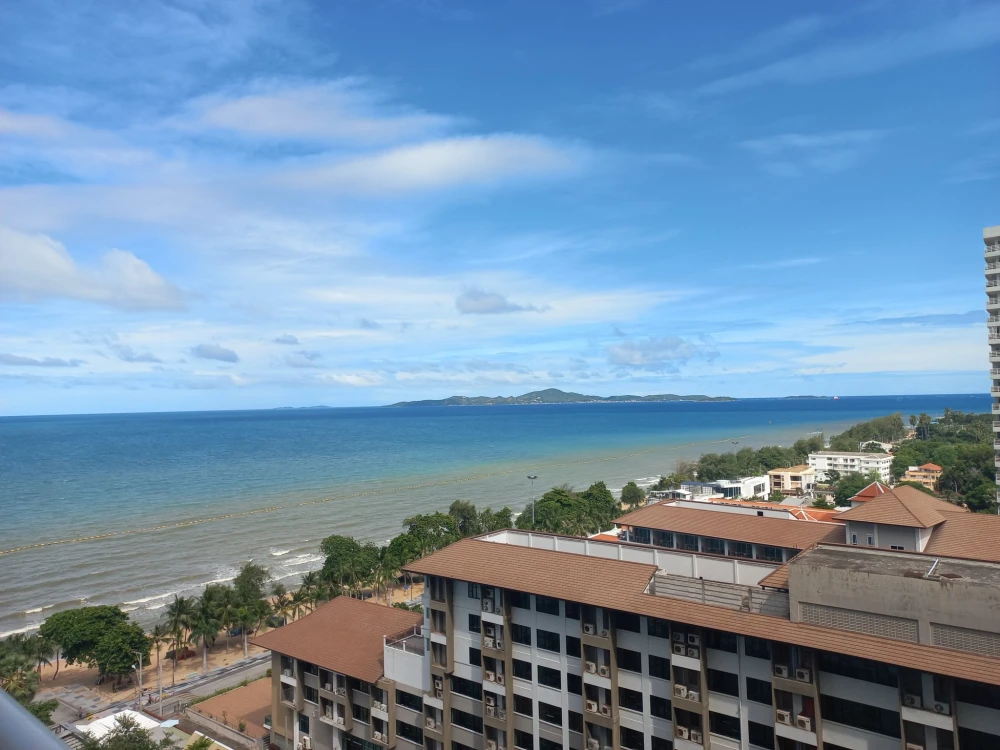 For sale View Talay Jomtien Condominium 1-8, spacious rooms, lots of usable space, good location, beautiful sea view, don't miss it.