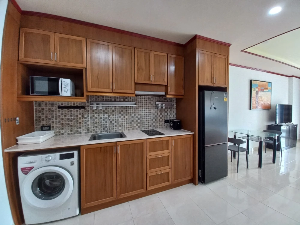 For sale View Talay Jomtien Condominium 1-8, spacious rooms, lots of usable space, good location, beautiful sea view, don't miss it.