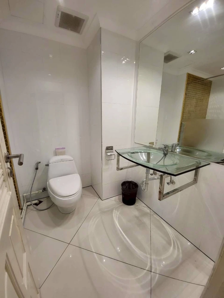 For sale View Talay Jomtien Condominium 1-8, spacious rooms, lots of usable space, good location, beautiful view, don't miss it.