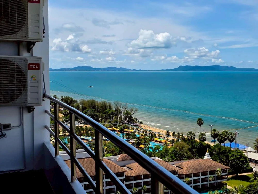 Selling View Talay condo. Very spacious room with stunning built-in furnishings throughout. You'll regret missing out!