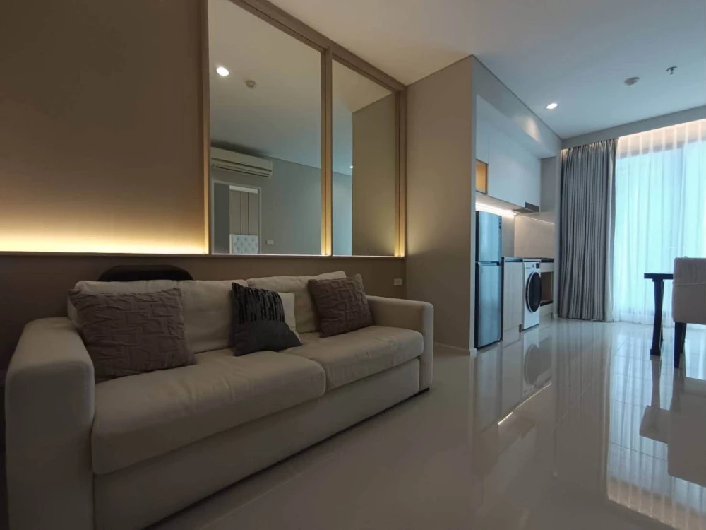 Villa Asoke for sale: 1 bedroom, 1 bathroom, coordinating interior design, prime location, convenient transportation. Book now!