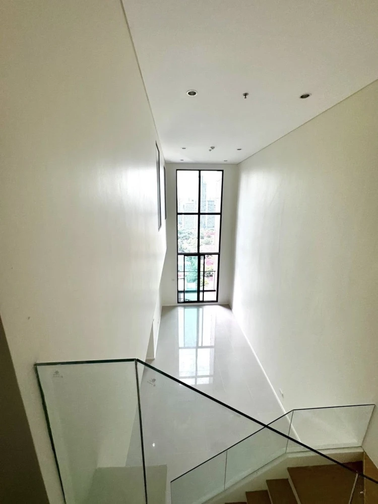 Villa Asoke for sale, empty duplex, 2 bedrooms, good project, nice to live in, hurry and reserve now, urgent!