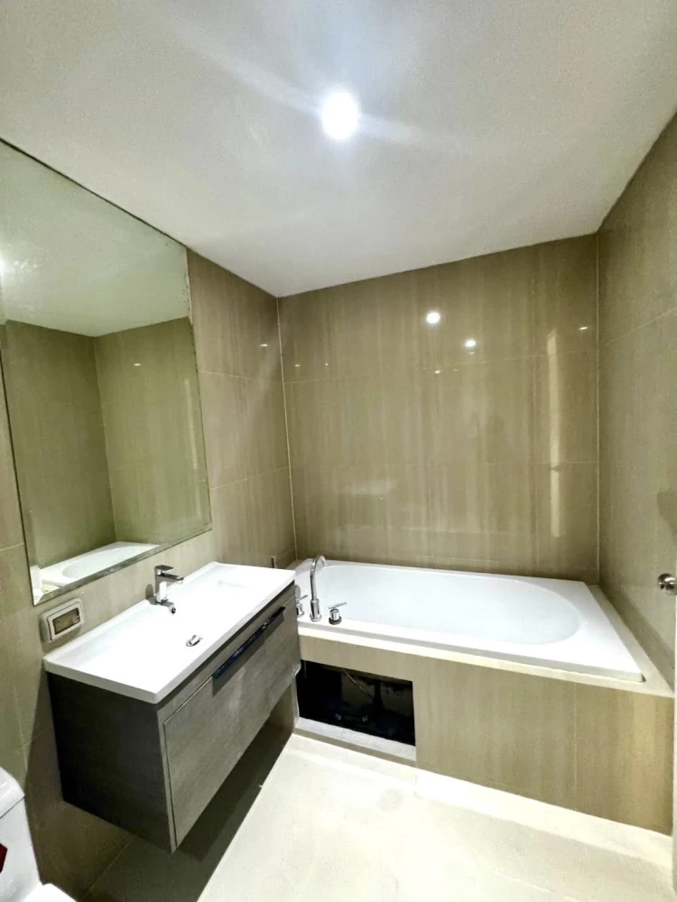 Villa Asoke for sale, empty duplex, 2 bedrooms, good project, nice to live in, hurry and reserve now, urgent!