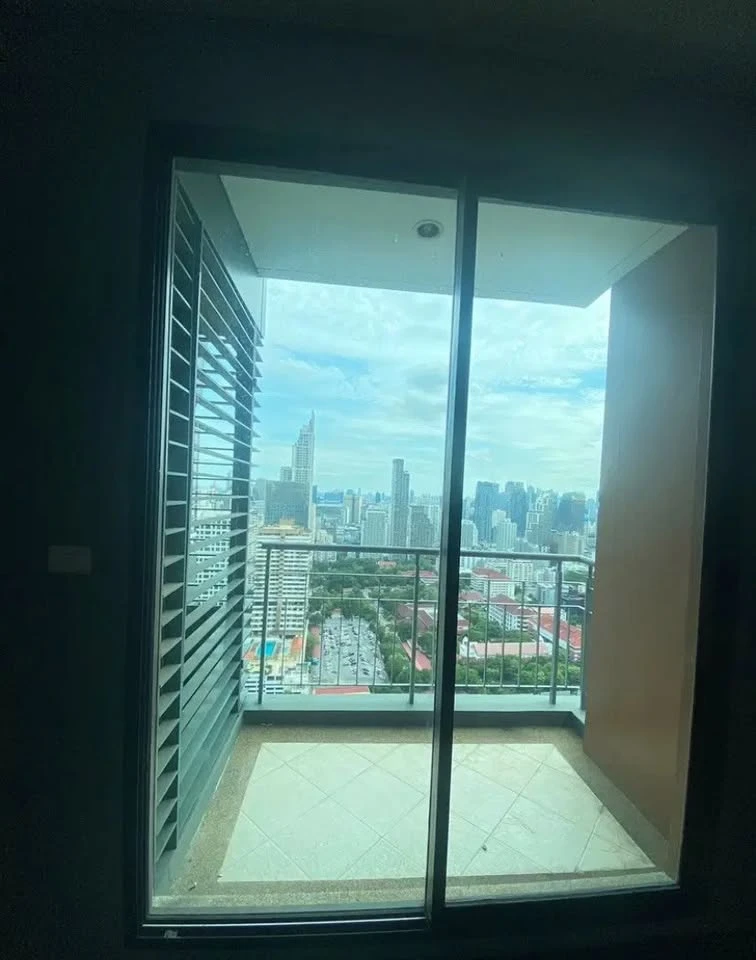 ขาย Villa Asoke ห้องเปล่า พื้นที่ใช้สอยกว้าง ชั้น 41 สูงสุดๆ วิวเมืองสวยจึ้งไปเลย จองแล้วจะไม่ผิดหวัง