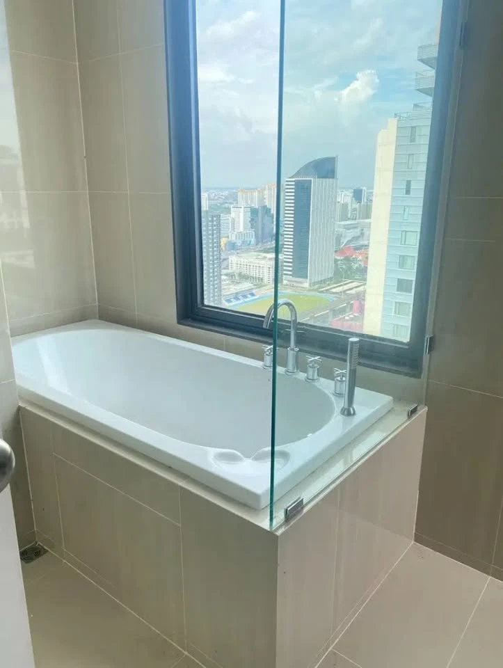 ขาย Villa Asoke ห้องเปล่า พื้นที่ใช้สอยกว้าง ชั้น 41 สูงสุดๆ วิวเมืองสวยจึ้งไปเลย จองแล้วจะไม่ผิดหวัง