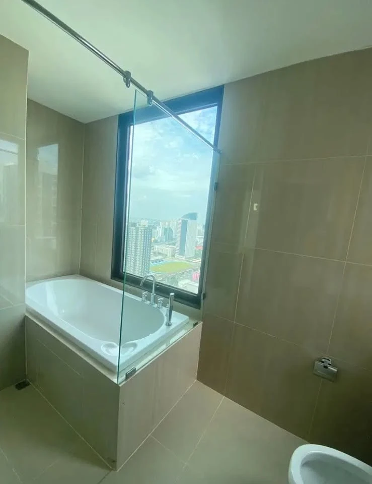 ขาย Villa Asoke ห้องเปล่า พื้นที่ใช้สอยกว้าง ชั้น 41 สูงสุดๆ วิวเมืองสวยจึ้งไปเลย จองแล้วจะไม่ผิดหวัง