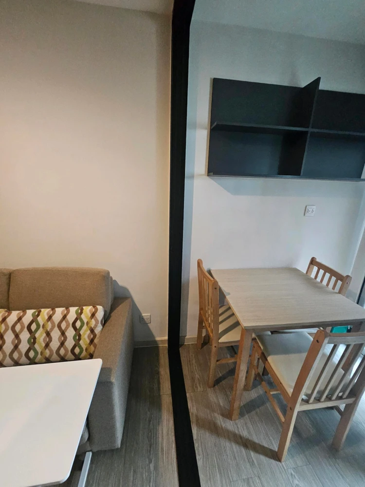 Villa Lasalle unit for sale on the 5th floor—a lovely, well-appointed space that comes fully furnished. Book it now!