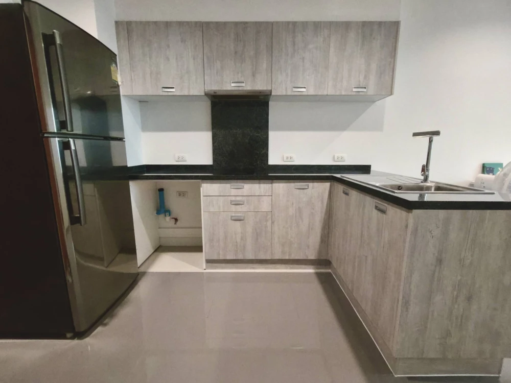 Villa Sathorn for sale. Spacious and comfortable unit. Book now!