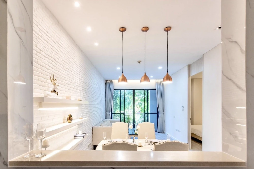 Selling Vincente Sukhumvit 49. Spacious and very comfortable condo with stylish and attractive decor. A truly lovely place to live!