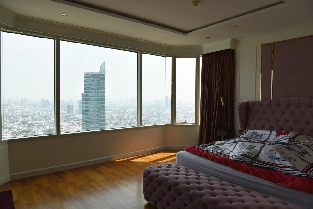 For sale: Watermark Chaophraya River, very spacious room, high floor in the city center, view of the Chao Phraya River. Can you not book it?