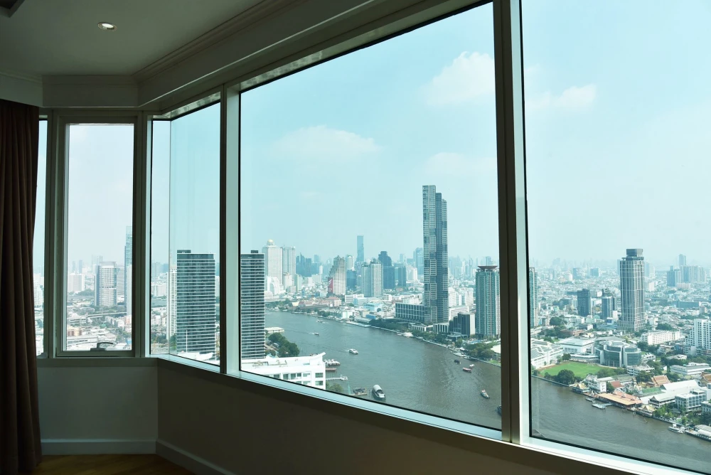For sale: Watermark Chaophraya River, very spacious room, high floor in the city center, view of the Chao Phraya River. Can you not book it?