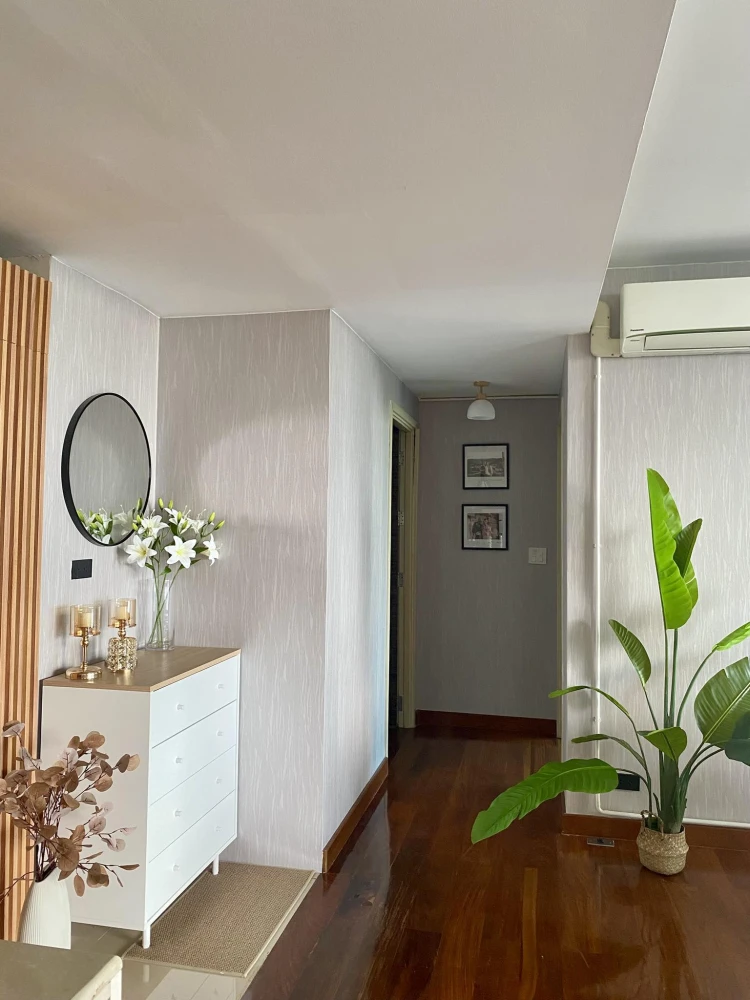 Selling Watermark Chao Phraya River condo. Very spacious room, right on the Chao Phraya River. Pets allowed. Don't miss out!