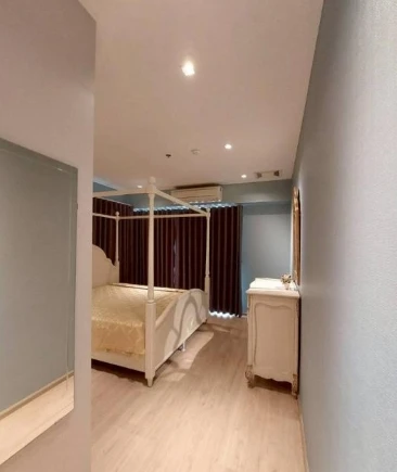 Selling Whizdom Station Ratchada–Thapra, 12th floor, fully furnished and ready to move in.