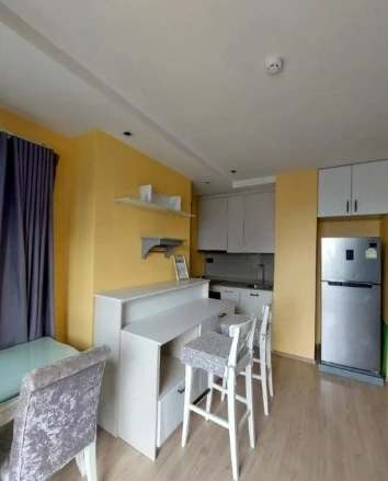 Selling Whizdom Station Ratchada–Thapra, 12th floor, fully furnished and ready to move in.