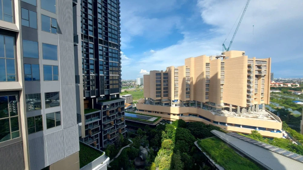 For sale: Whizdom The Forestias, 1 bedroom, 1 bathroom, large usable area, beautiful view, not blocked, don't miss it.