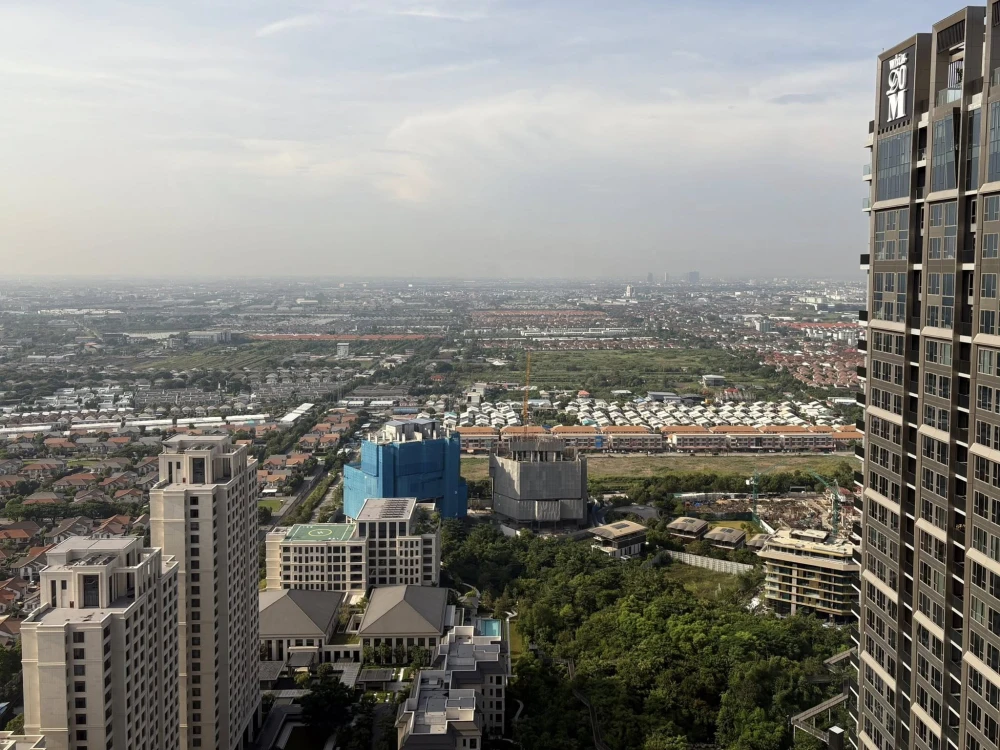 Whizdom the Forestias for sale, Destinia Building, 42nd floor, forest park view, fully furnished and equipped with appliances, ready to move in.