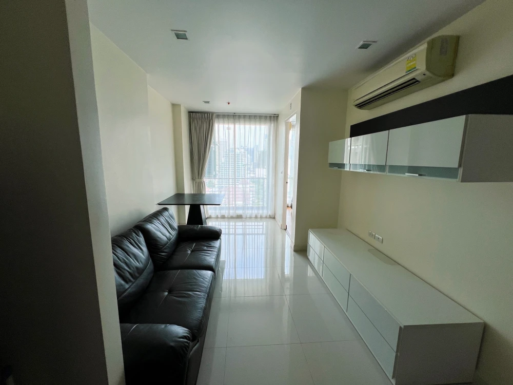 Selling Wish @ Samyan, 18th floor, beautiful city view, well-divided rooms, fully furnished. Don't miss out!