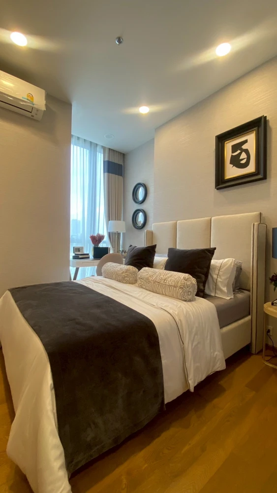 For sale: Wish Signature 2 Midtown Siam, a lovely room decorated in a minimalist style. Don't miss out, book now!