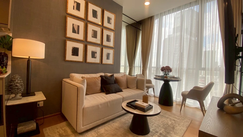 For sale: Wish Signature 2 Midtown Siam, a lovely room decorated in a minimalist style. Don't miss out, book now!