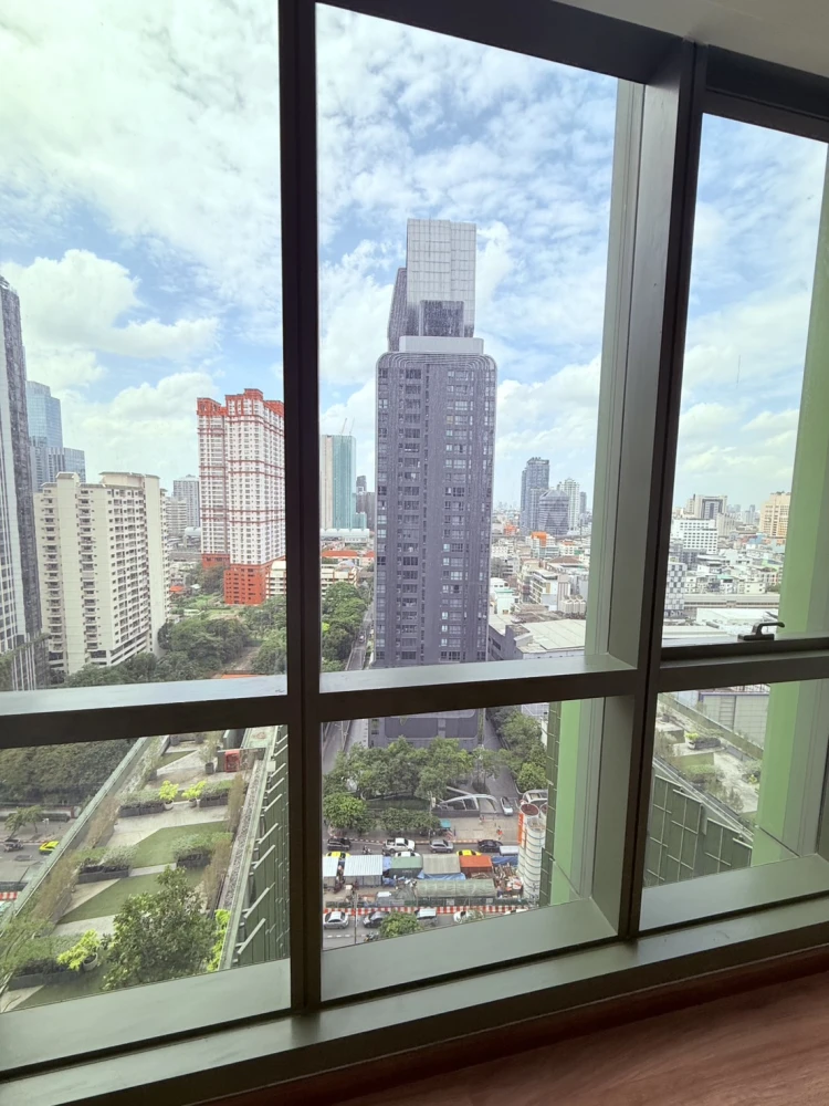ขาย Wish Signature Midtown Siam ห้องพร้อมอยู่ เฟอร์พร้อม ชั้นสูง จองเลย