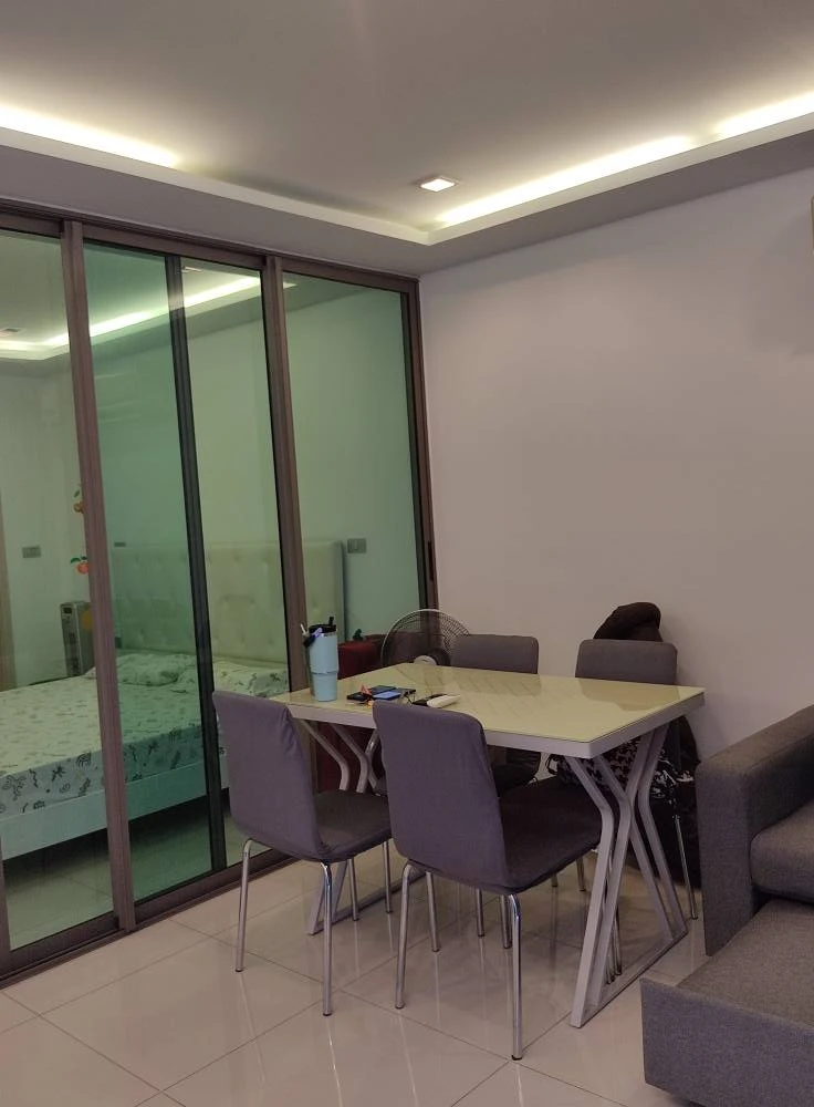Wong Amat Tower for sale, spacious room with plenty of usable space, fully furnished, beautiful sea view from high floor, don't miss it!