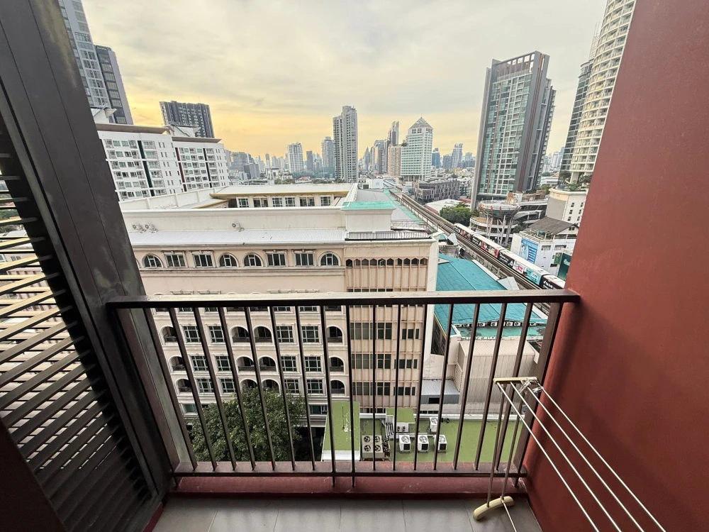 WYNE Sukhumvit for sale. Fully furnished and equipped, ready to move in.