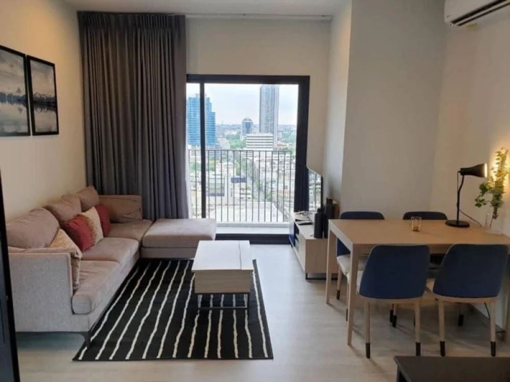 XT Ekkamai for sale, spacious room, lots of usable space, good location, comes with complete furniture and appliances. Reserve now!