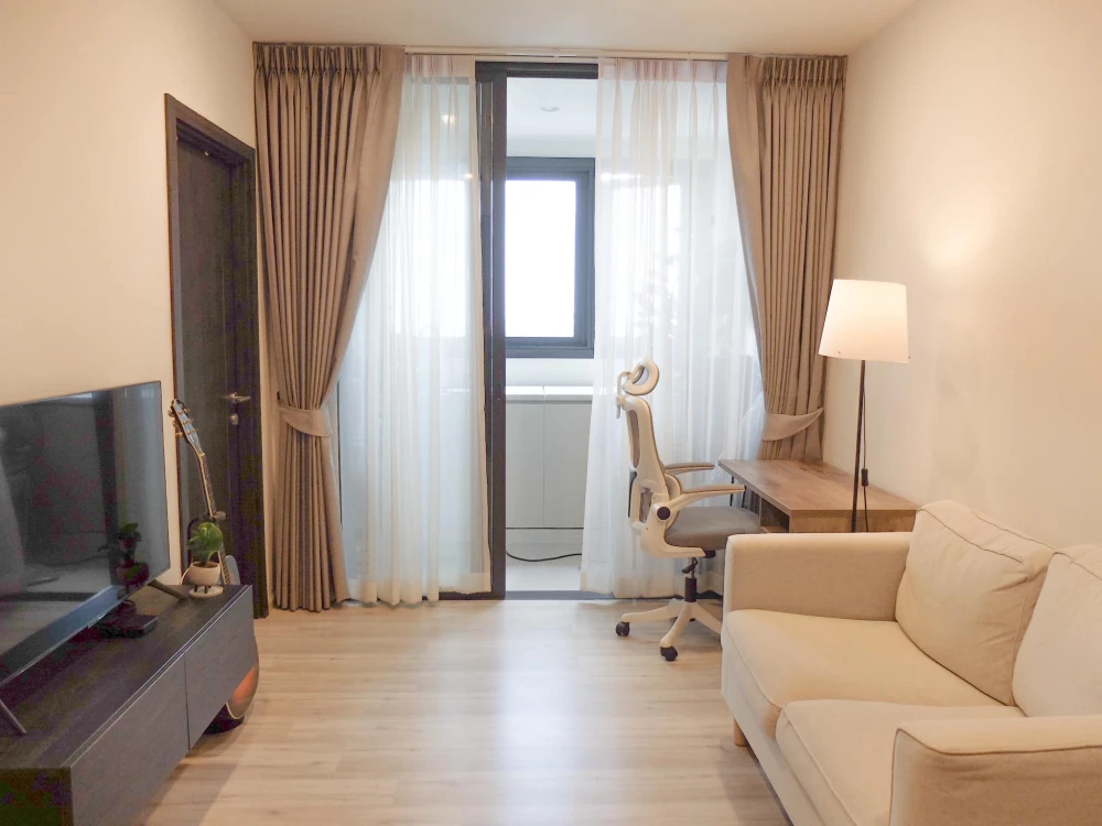 For sale: XT Huai Khwang, room location near the elevator, no room opposite, privacy, great city view, move now, don't hesitate.