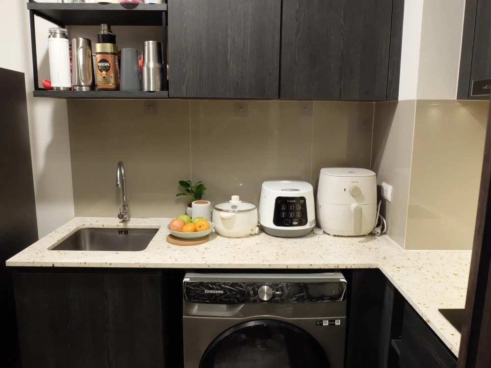 For sale: XT Huai Khwang, room location near the elevator, no room opposite, privacy, great city view, move now, don't hesitate.