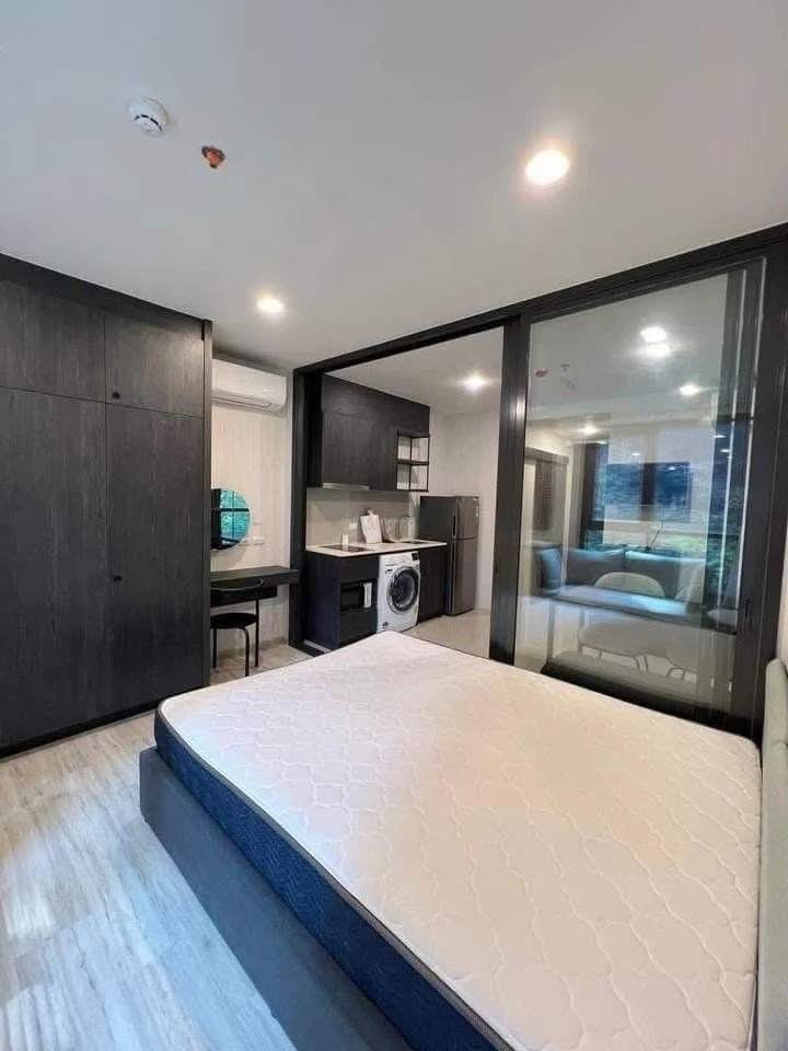 Selling XT Huai Khwang, "Corner Unit with project garden view." Extremely peaceful and private. You can't miss this!