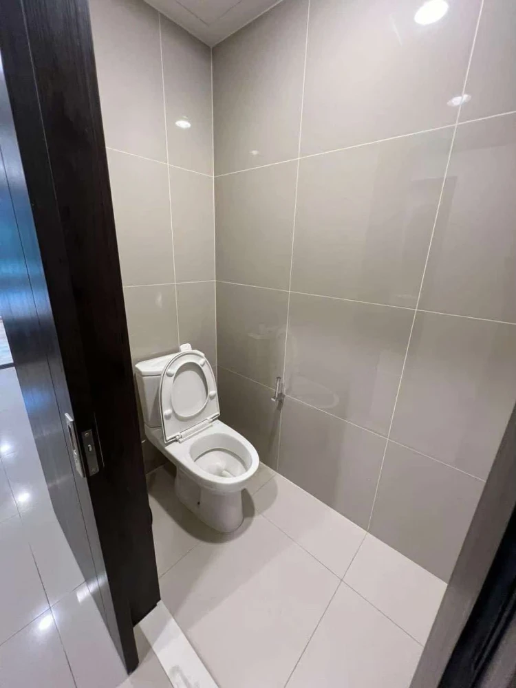 Selling XT Huai Khwang, "Corner Unit with project garden view." Extremely peaceful and private. You can't miss this!