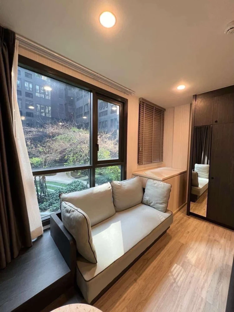 Selling XT Huai Khwang, "Corner Unit with project garden view." Extremely peaceful and private. You can't miss this!